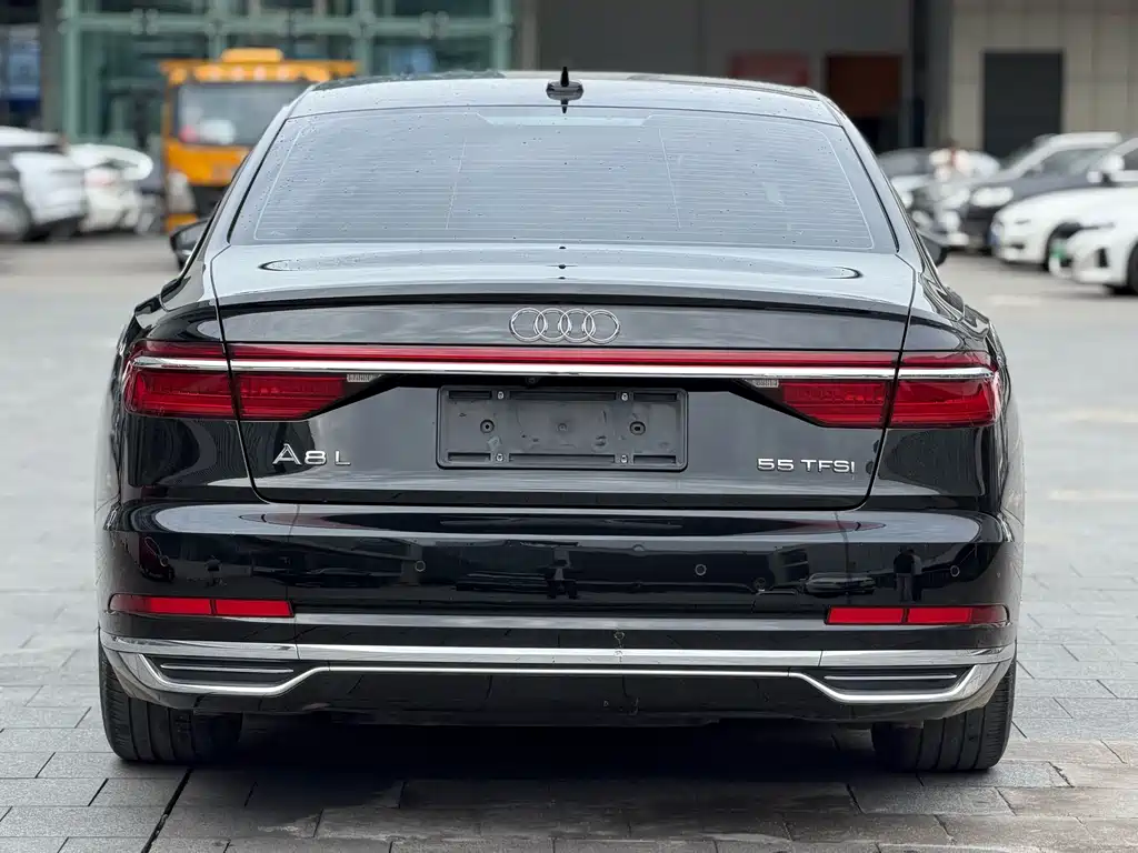 Audi A8 2019 — фото 4