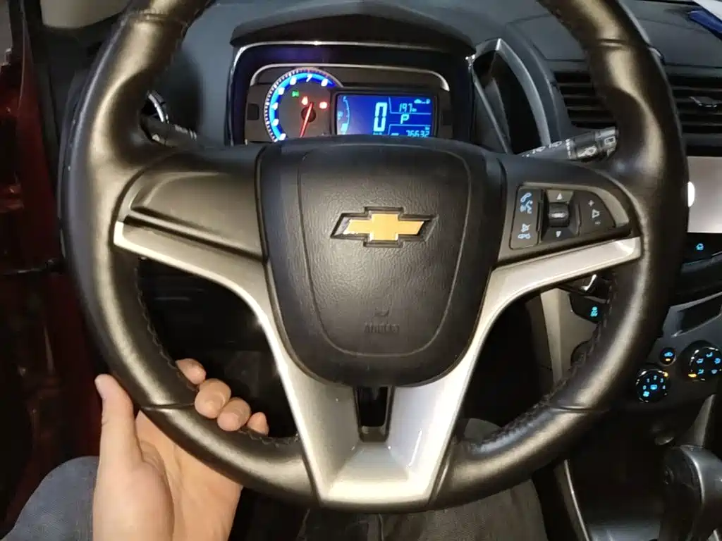 Chevrolet Trax 2016 — фото 11