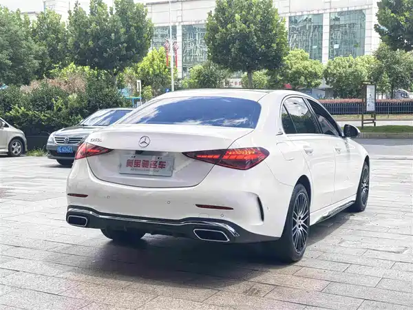 Mercedes-Benz C-Class 2025
