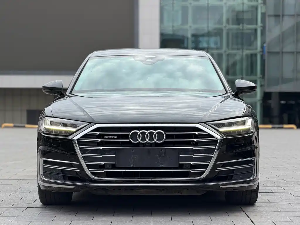 Audi A8 2019 — фото 2