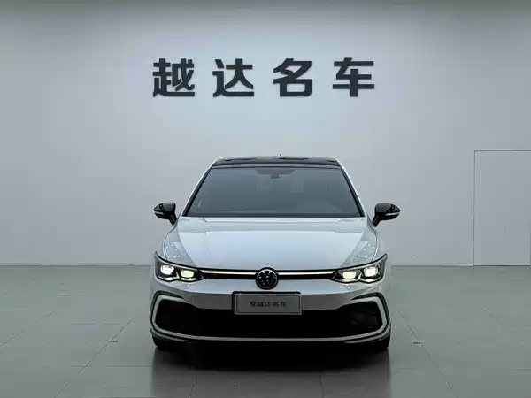 Volkswagen Golf 2024
