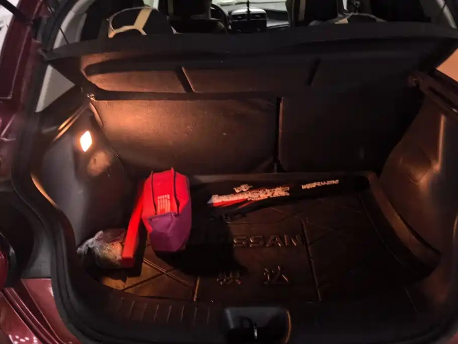 Nissan Tiida 2012