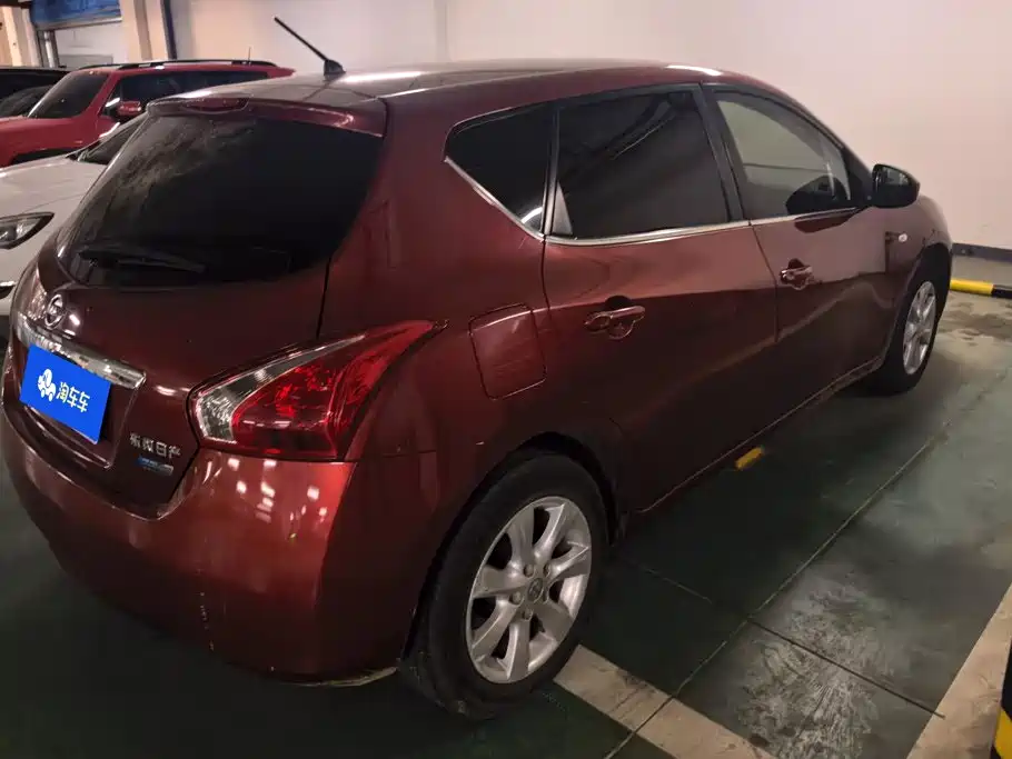 Nissan Tiida 2012