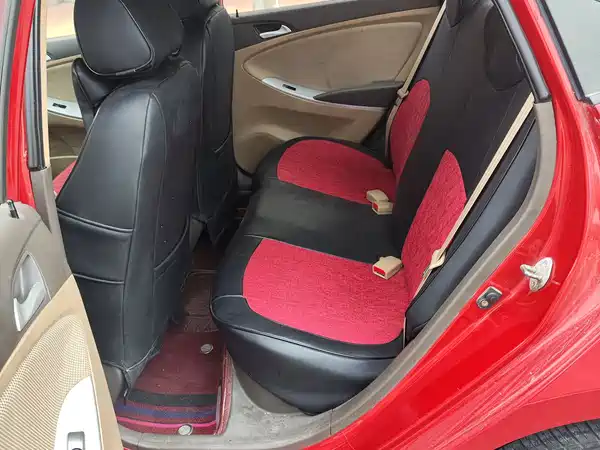 Hyundai Accent 2010
