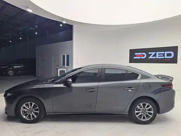 Mazda 3 Axela 2022