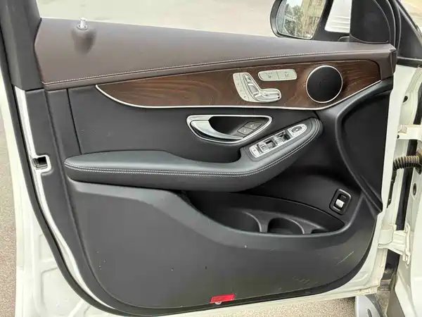 Mercedes-Benz GLC 2021