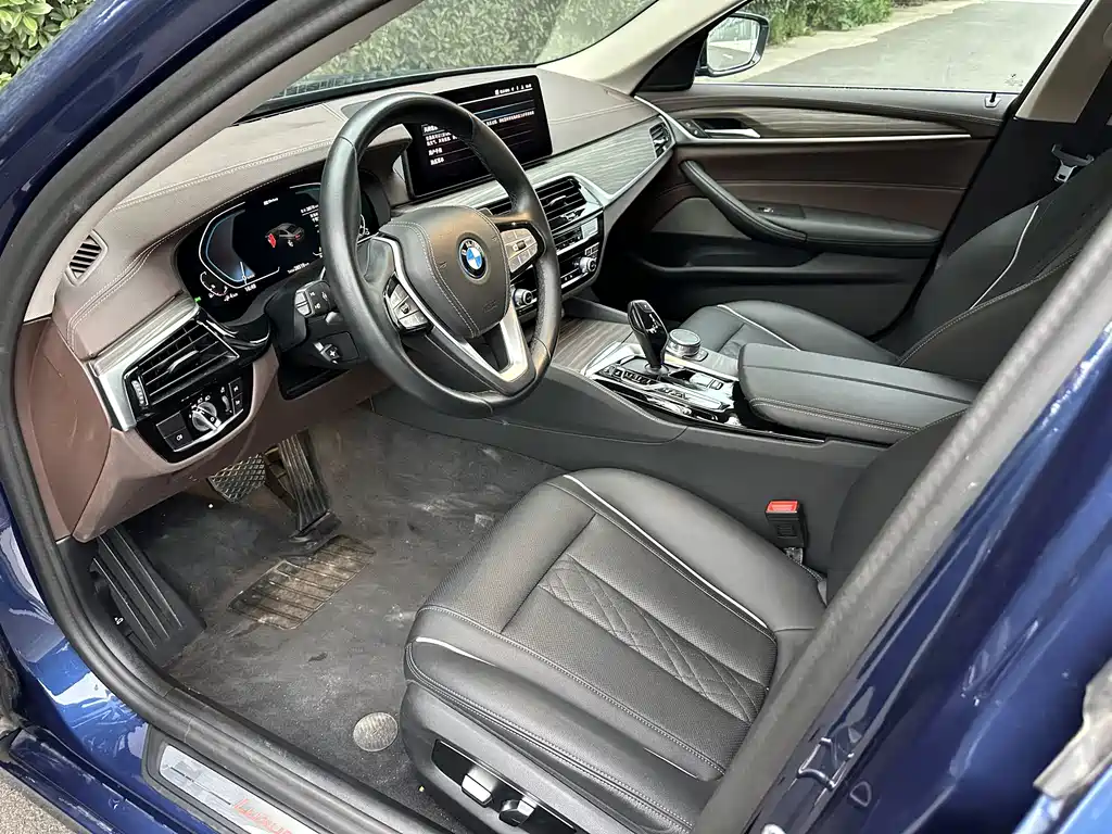 BMW 5 Series New Energy 2023 — фото 6