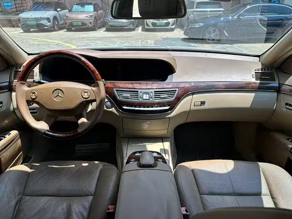Mercedes-Benz S-Class 2008
