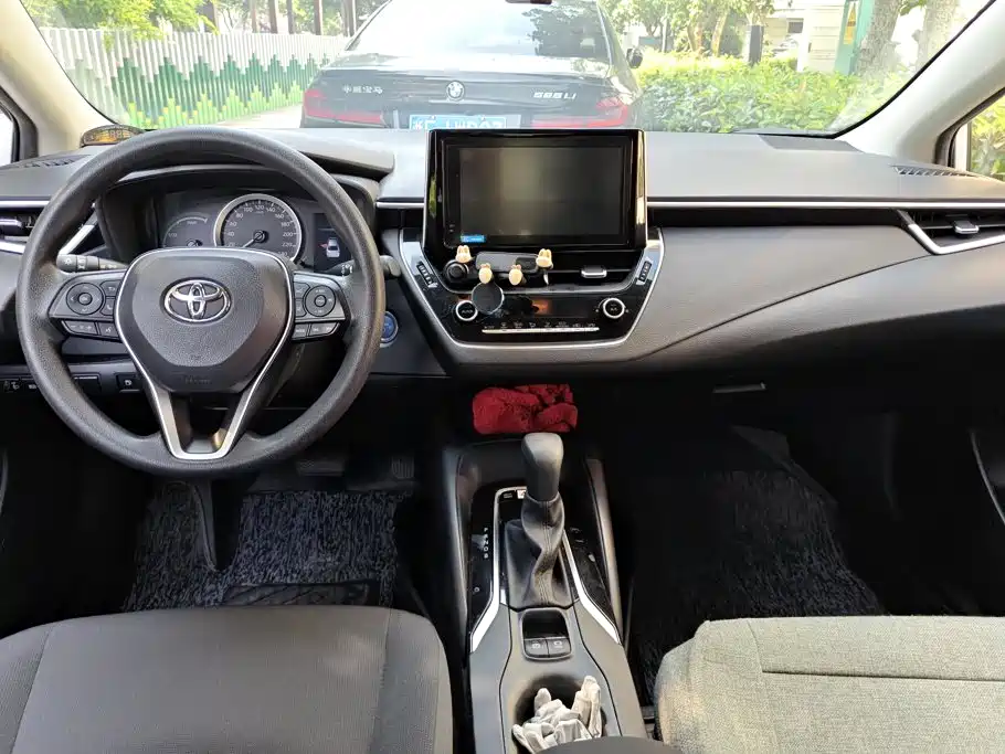 Toyota Corolla 2021 — фото 12