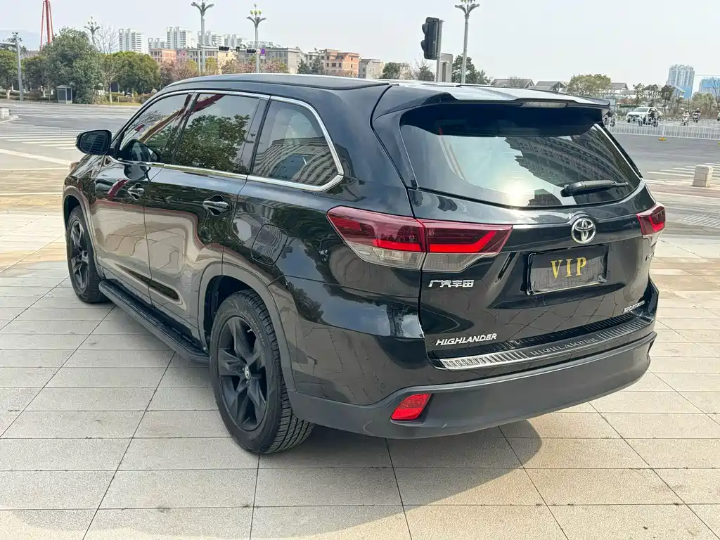 Toyota Highlander 2020 — фото 6