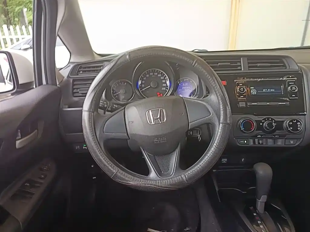 Honda Fit 2016 — фото 3