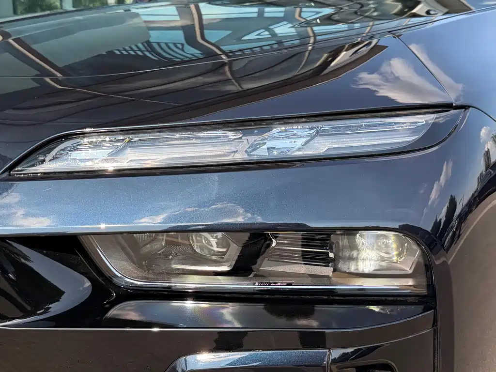 BMW i7 2023 — фото 26