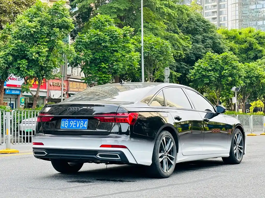 Audi A6L 2022