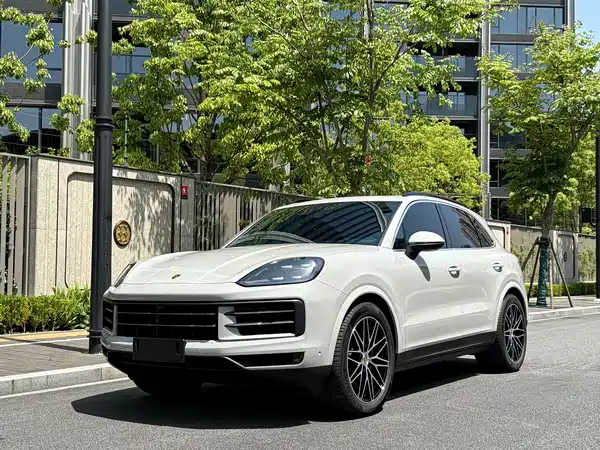 Porsche Cayenne 2025