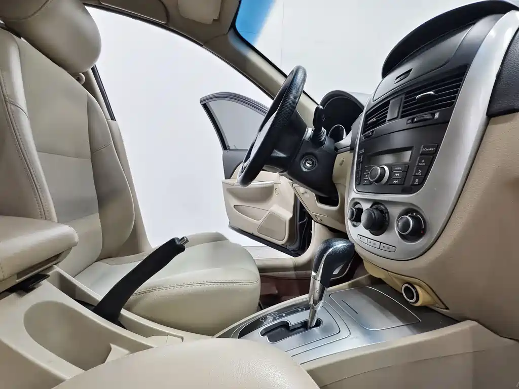Buick Excelle 2014 — фото 14