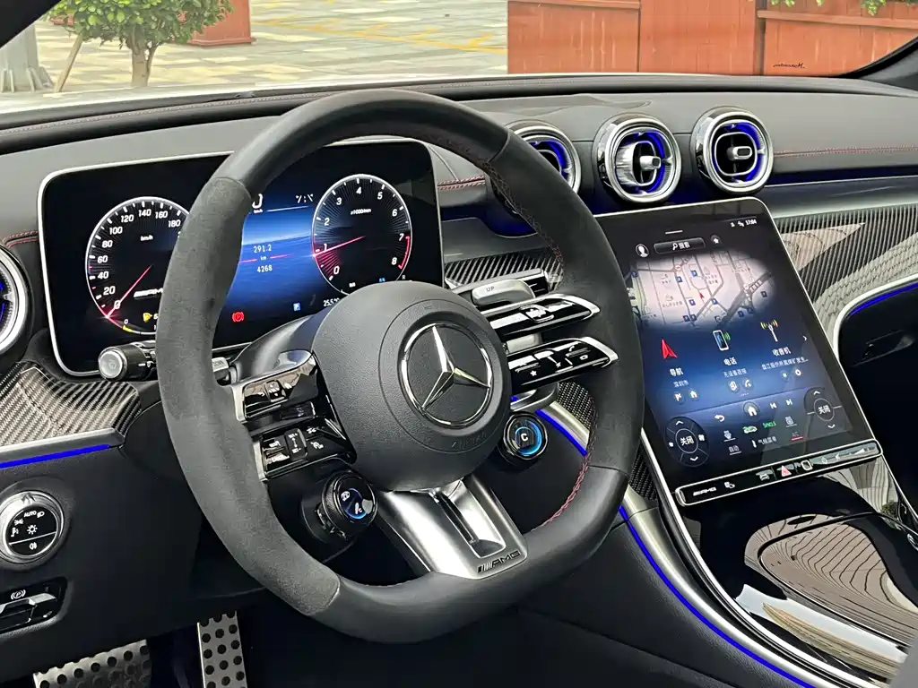 Mercedes-Benz C-Class AMG 2025 — фото 17