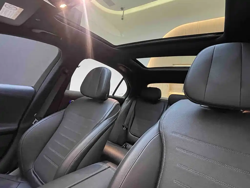 Mercedes-Benz C-Class 2023 — фото 11