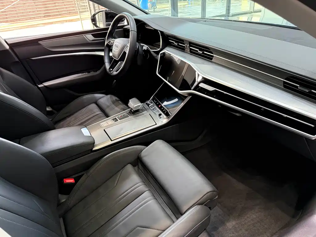 Audi A7 2023 — фото 6
