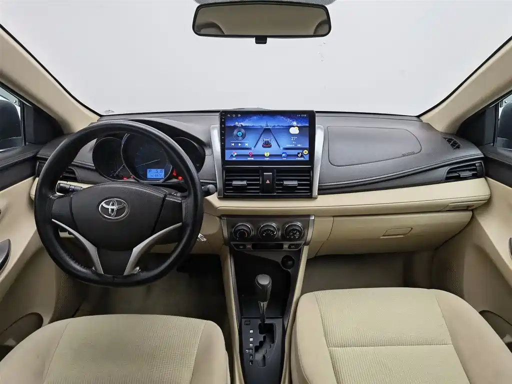 Toyota Yaris L 2015 — фото 5