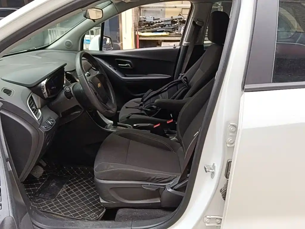 Chevrolet Trax 2017 — фото 15