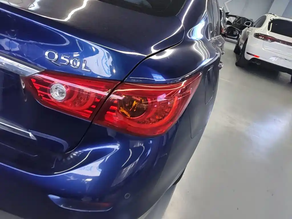 Infiniti Q50L 2017 — фото 8