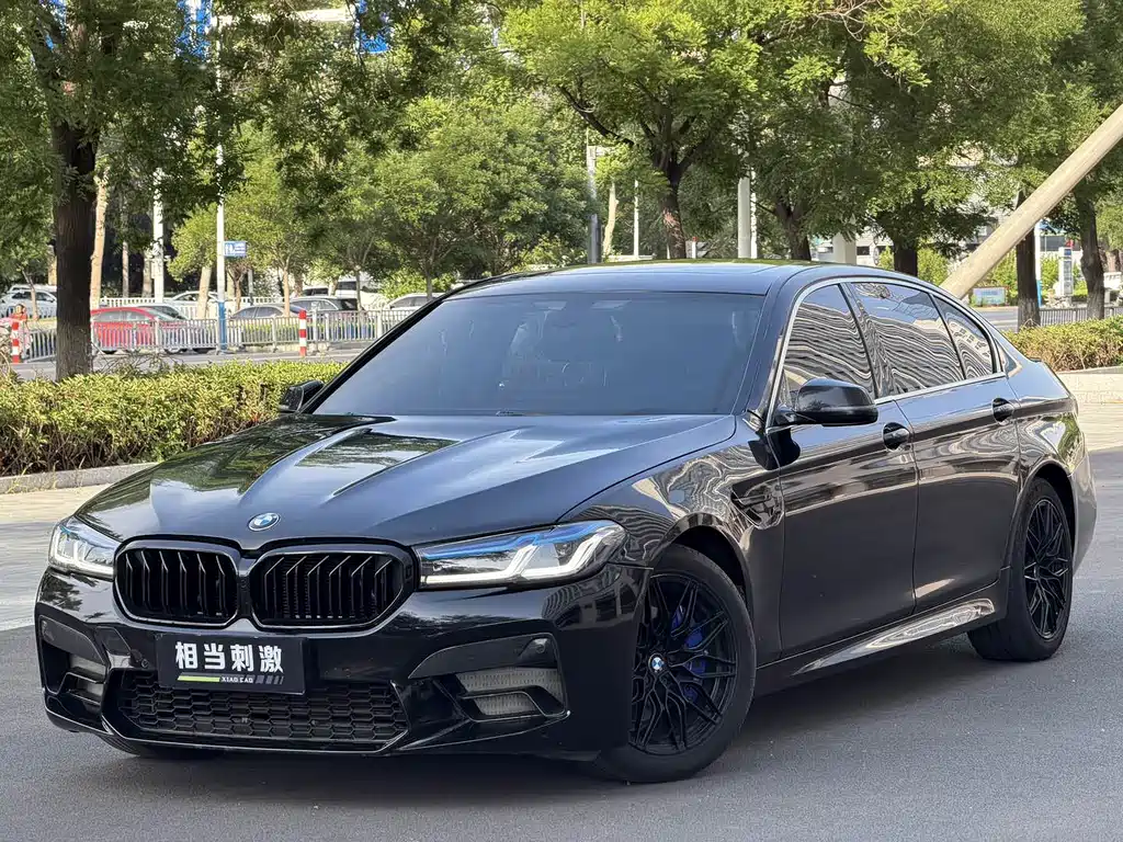 BMW 5 Series 2016 — фото 1
