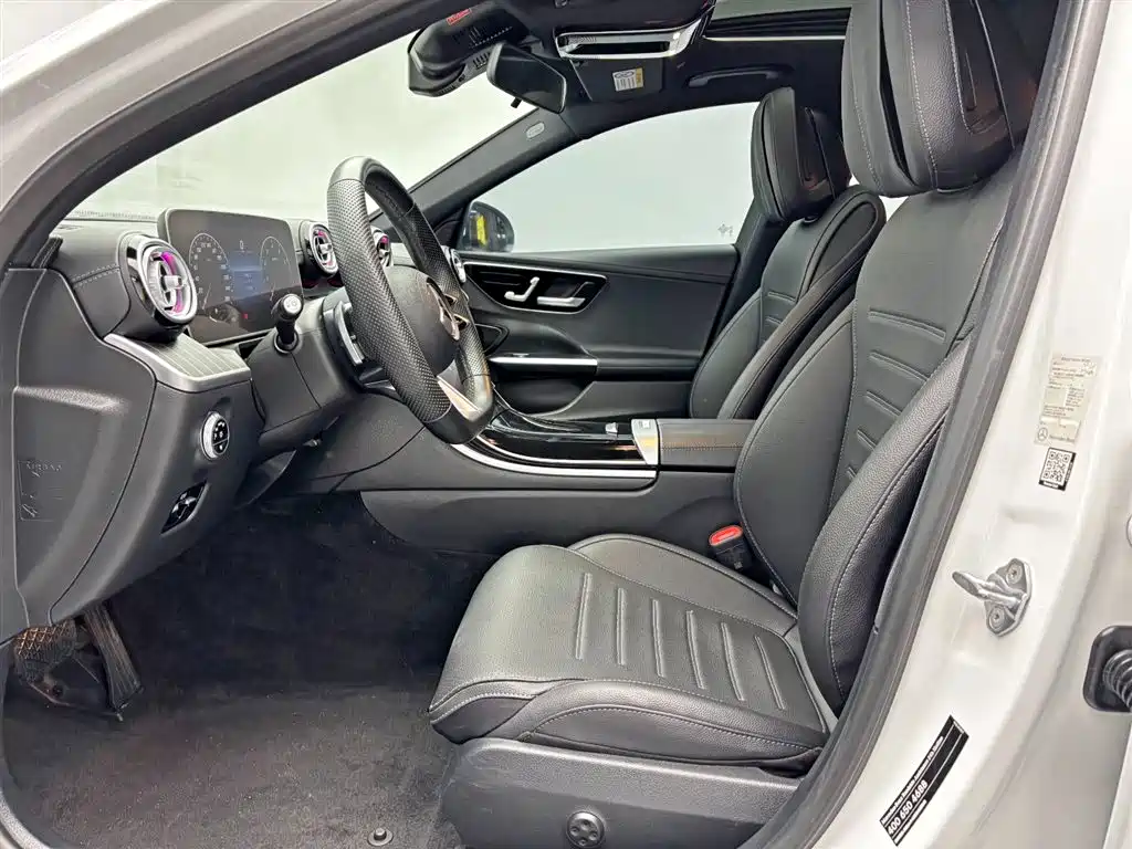 Mercedes-Benz C-Class 2023 — фото 14