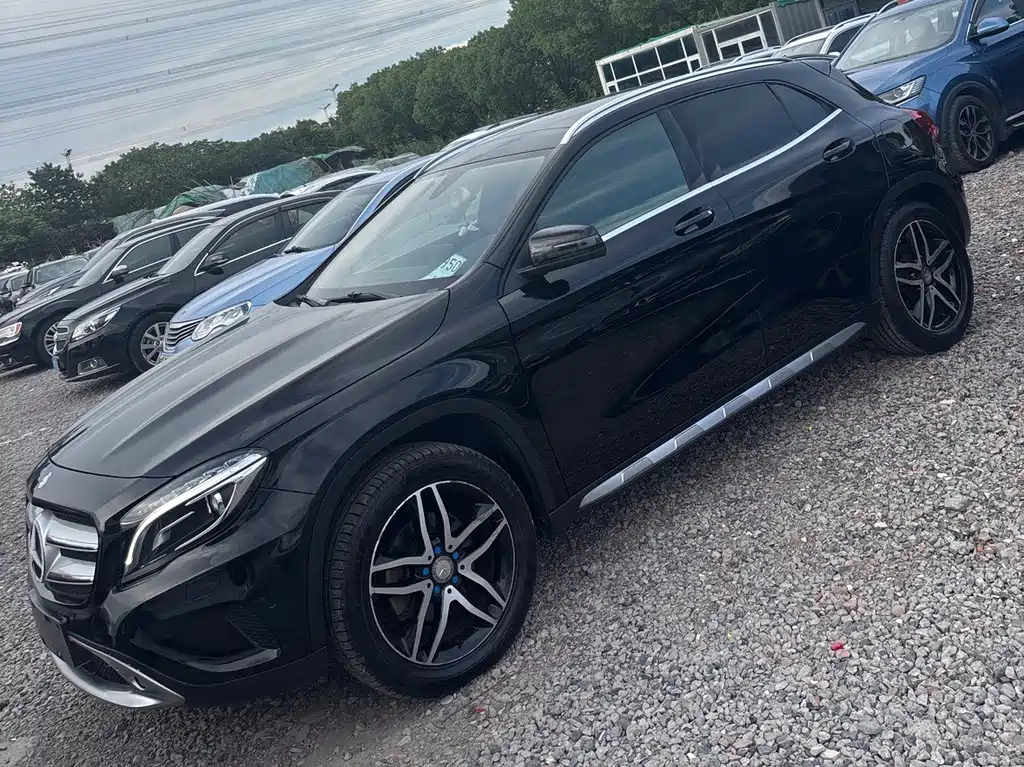 Mercedes-Benz GLA 2016