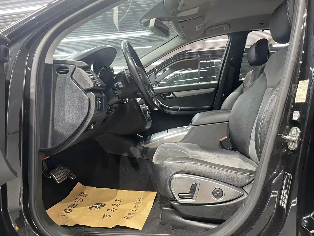 Mercedes-Benz R-Class 2014 — фото 11