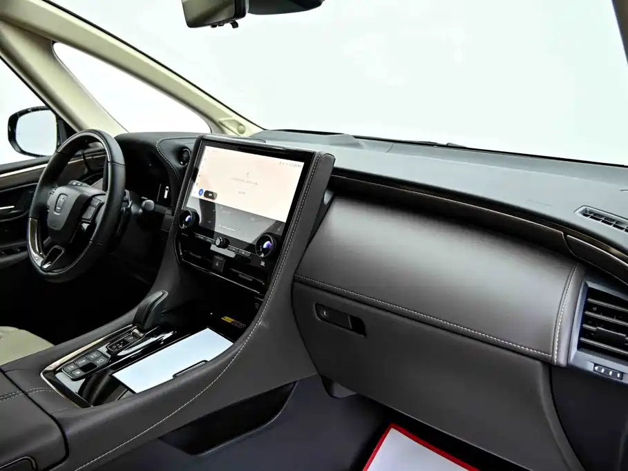 Toyota Vellfire 2023 — фото 6