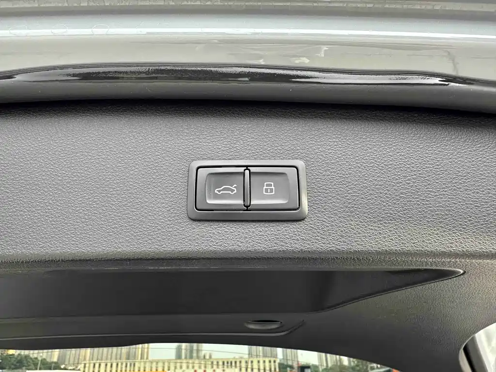 Audi Q2L 2023 — фото 22