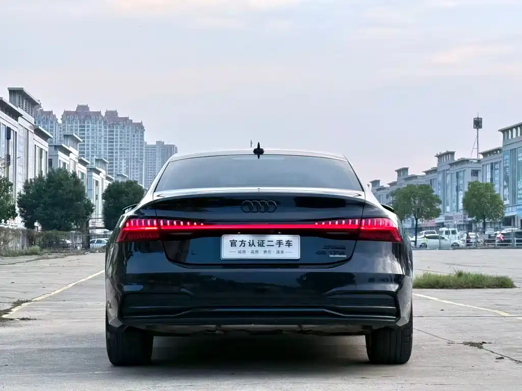 Audi A7L 2023 — фото 8