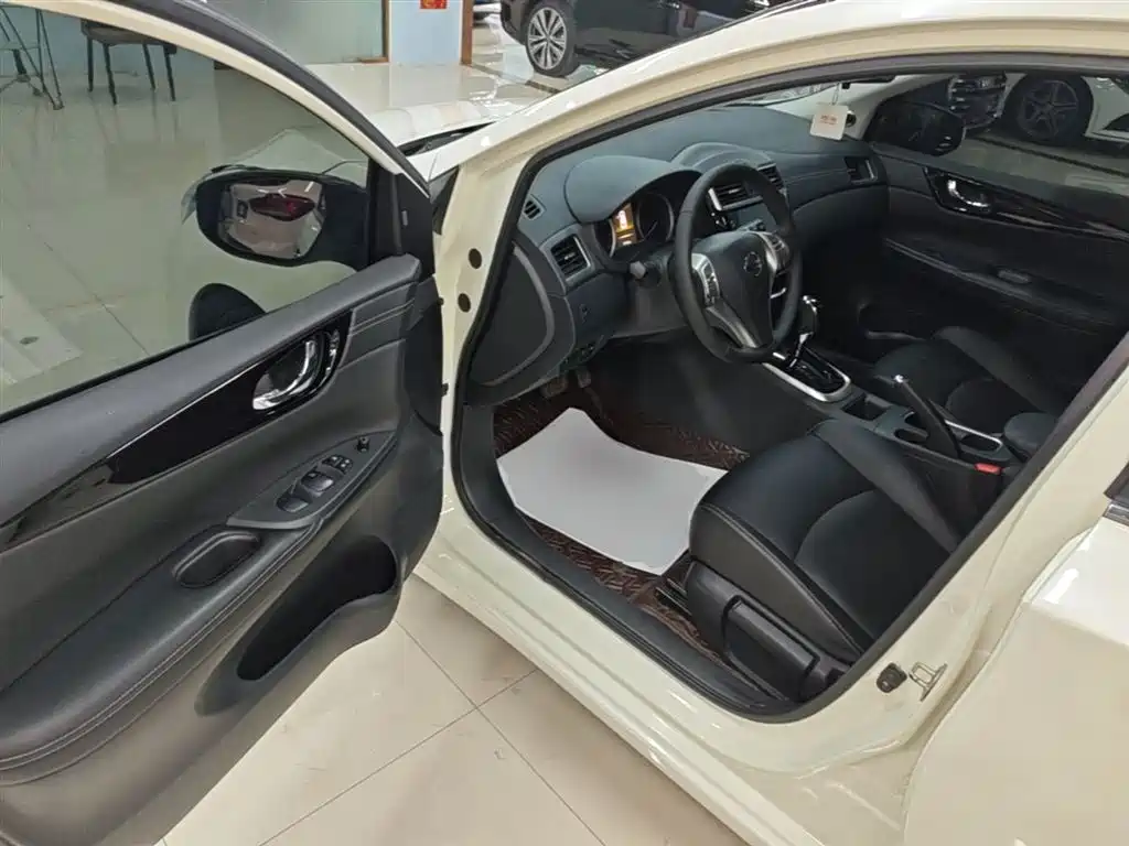 Nissan Tiida 2020 — фото 16