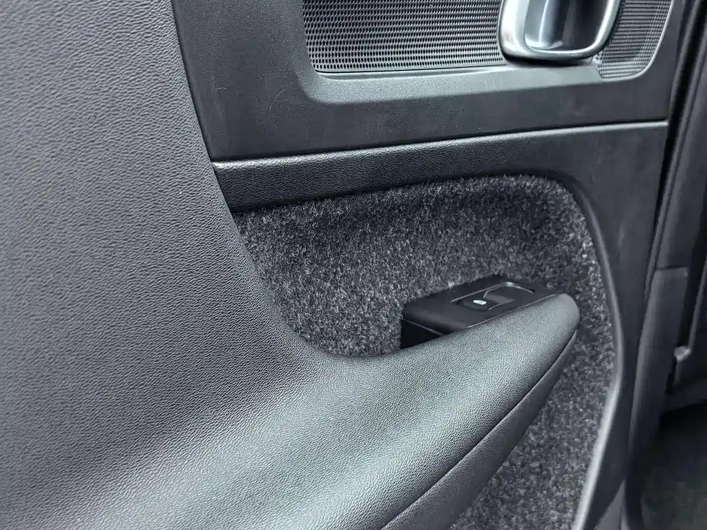 Volvo XC40 2020 — фото 24