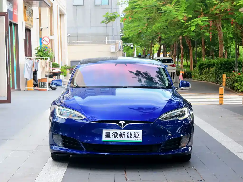Tesla Model S 2018