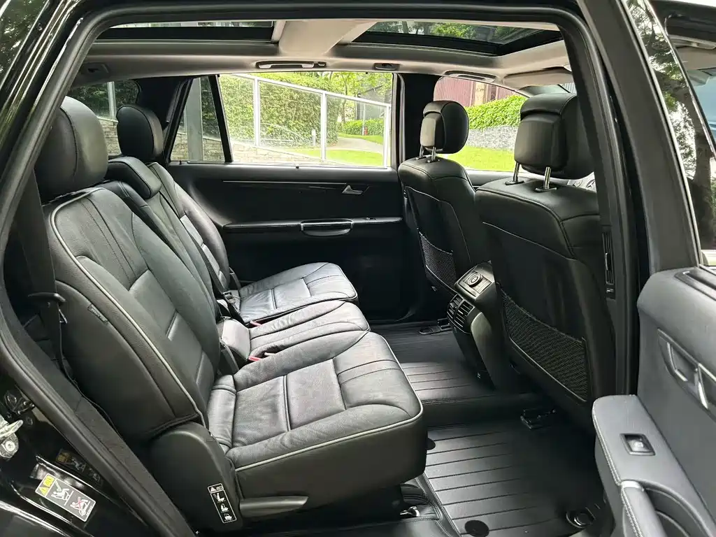 Mercedes-Benz R-Class 2017 — фото 4