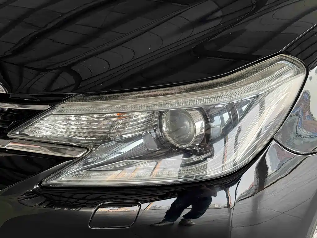 Toyota Reiz 2015 — фото 14