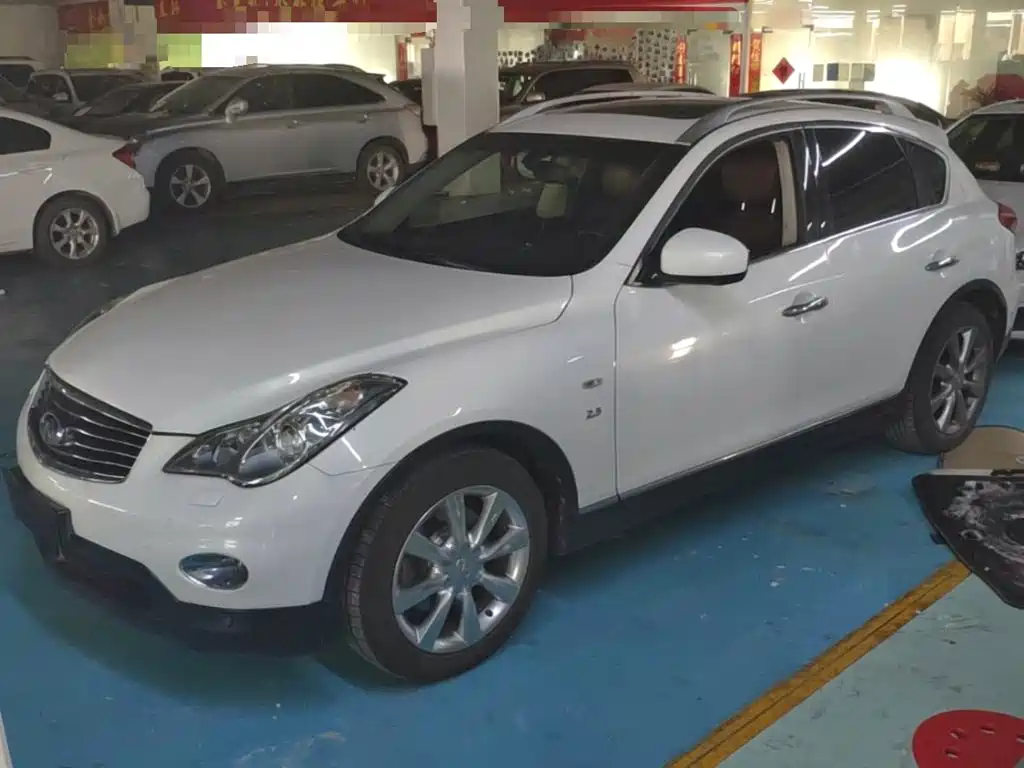 Infiniti QX50 2015