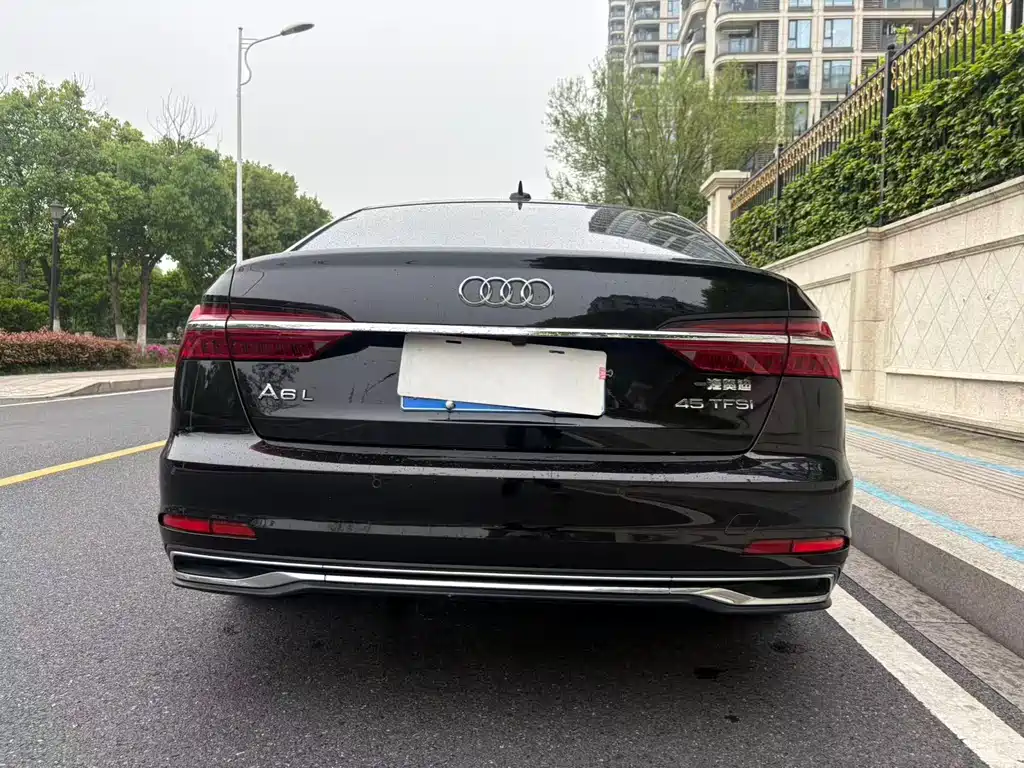 Audi A6L 2023 — фото 4