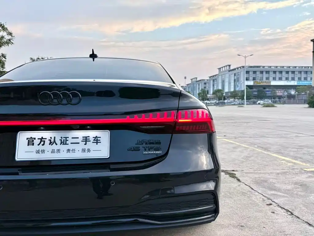 Audi A7L 2023 — фото 13