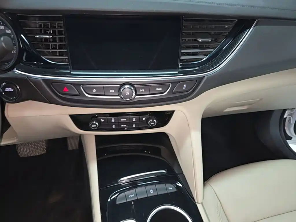 Buick Regal 2022 — фото 13