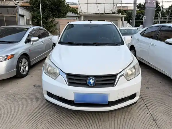 Venucia R50 2014
