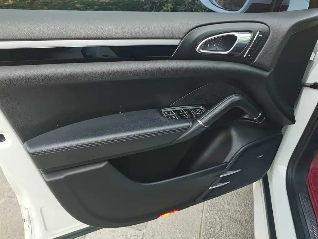 Porsche Cayenne 2015 — фото 13