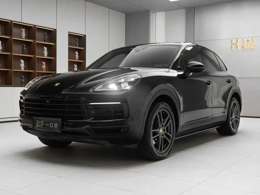 Porsche Cayenne 2022 — фото 1