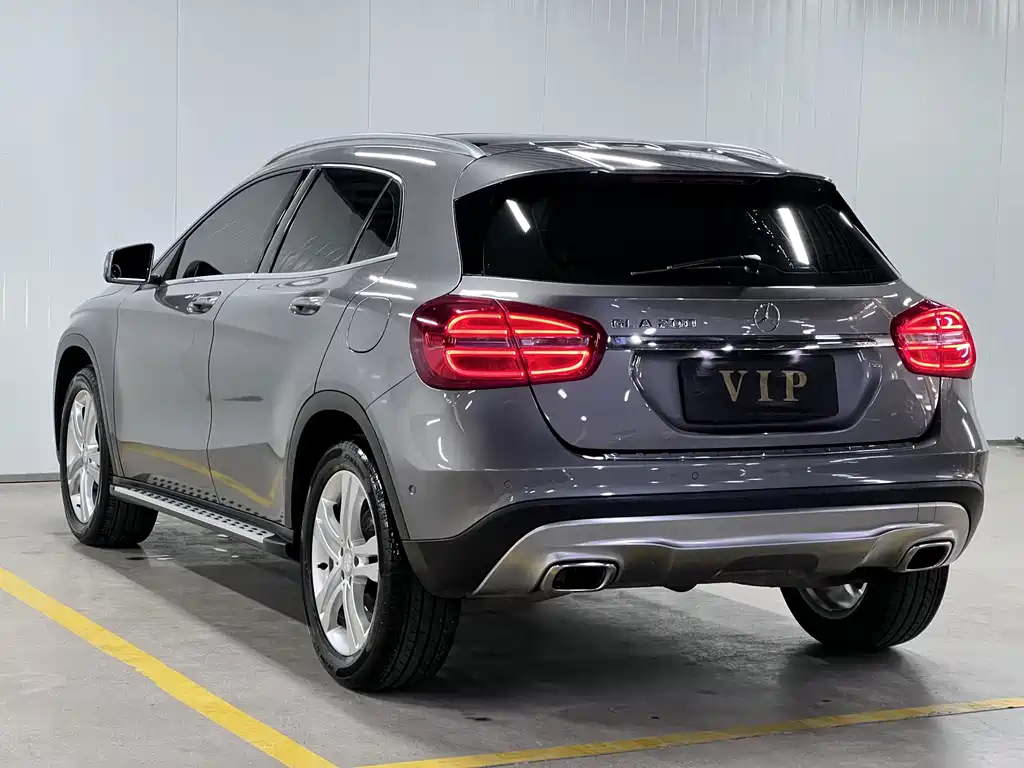 Mercedes-Benz GLA 2015