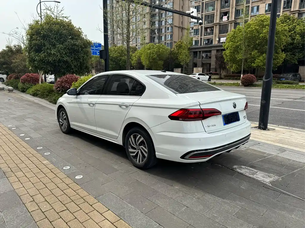 Volkswagen Bora 2023