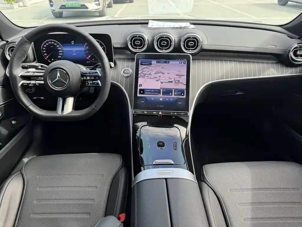 Mercedes-Benz C-Class 2023 — фото 4