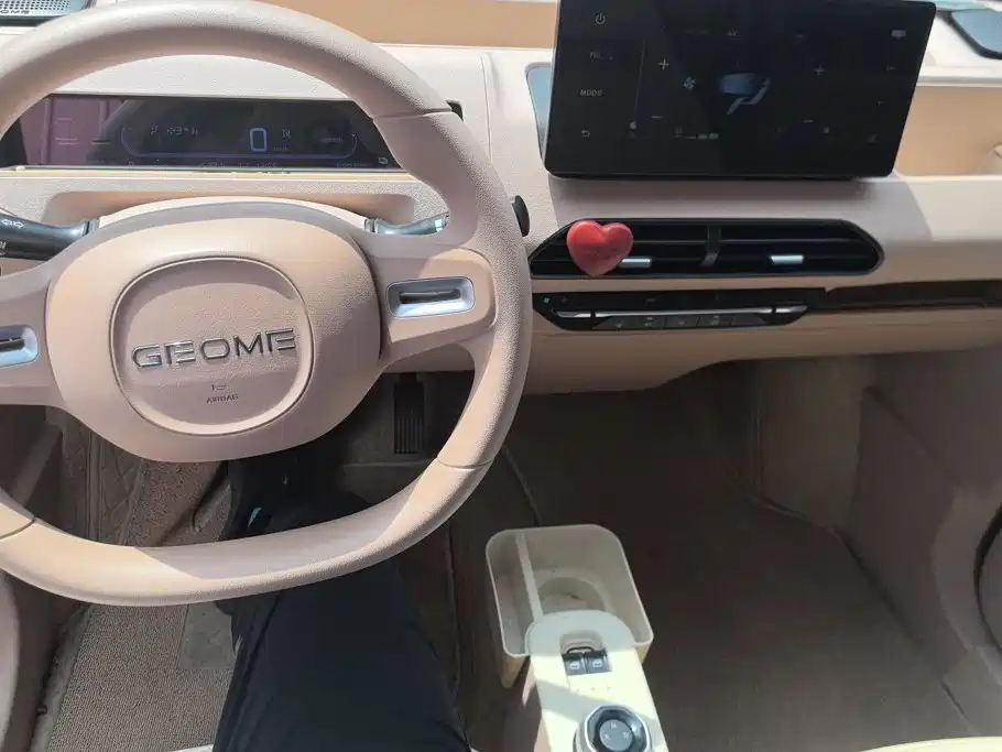 Geely Galaxy Panda 2024 — фото 12