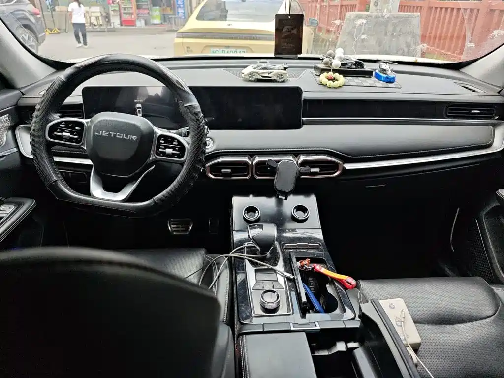 Jetour X70 PLUS 2021 — фото 13