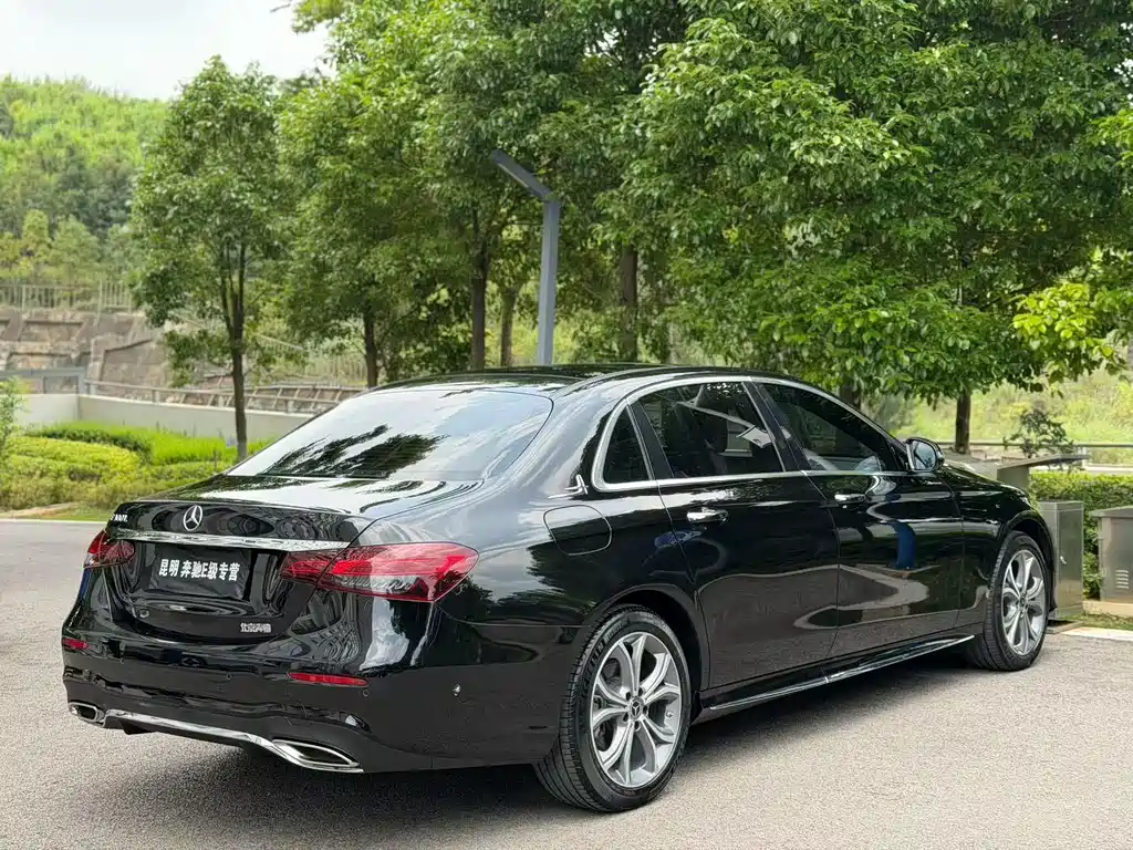 Mercedes-Benz E-Class 2021